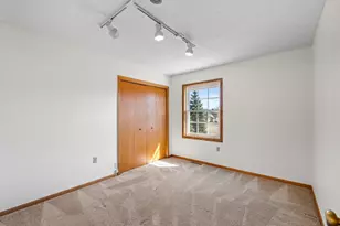 952 Moonlight Dr, Woodbury, MN 55125 - Photo 22