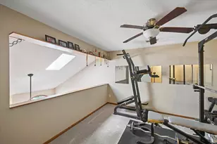 102 Primrose Ct, Vadnais Heights, MN 55127 - Photo 10