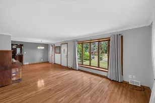 2559 Clarence St, Maplewood, MN 55109 - Photo 4
