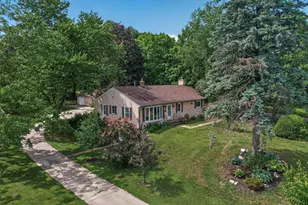 2559 Clarence St, Maplewood, MN 55109 - Photo 1