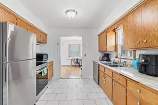 6925 Halifax Ave N, Brooklyn Center, MN 55429 - Photo 10