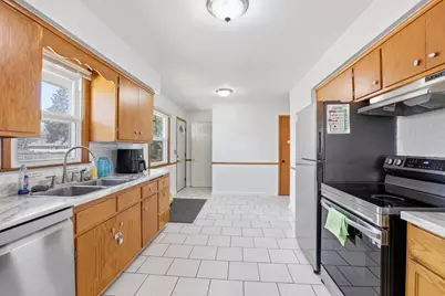 6925 Halifax Avenue N, Brooklyn Center, MN 55429 - Photo 8