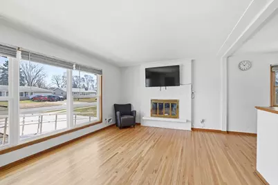 6925 Halifax Avenue N, Brooklyn Center, MN 55429 - Photo 6