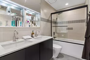 724 E 25th St, Minneapolis, MN 55404 - Photo 30
