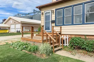 422 1st Ave SE, Stewartville, MN 55976 - Photo 2