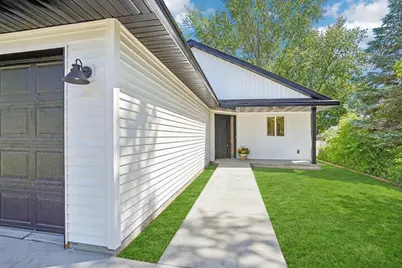 1005 2nd Street SE, Faribault, MN 55021 - Photo 2