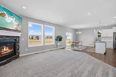 2107 Balsam Way, Hugo, MN 55038 - Photo 8