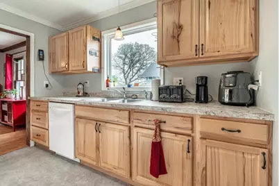 607 W Summit Avenue, Fergus Falls, MN 56537 - Photo 32