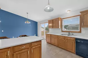 919 Sycamore St, Lake City, MN 55041 - Photo 16