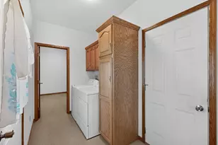 919 Sycamore St, Lake City, MN 55041 - Photo 18
