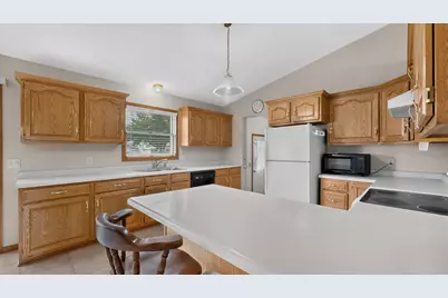 919 Sycamore Street, Lake City, MN 55041 - Photo 14