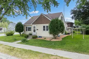 145 6th St NW, Plainview, MN 55964 - Photo 1