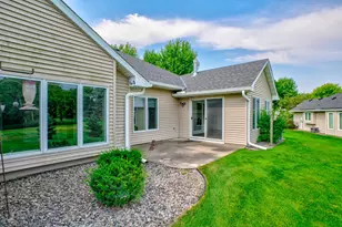 2611 Parkview Dr, White Bear Lake, MN 55110 - Photo 46
