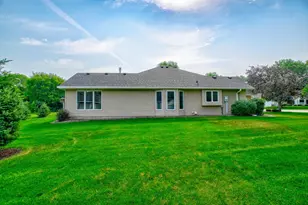 2611 Parkview Dr, White Bear Lake, MN 55110 - Photo 44