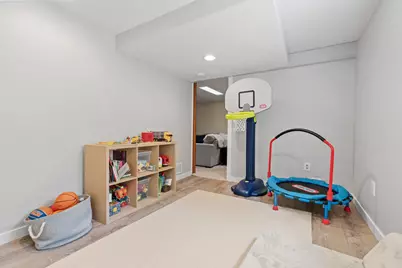 10916 Ewing Avenue S, Bloomington, MN 55431 - Photo 30