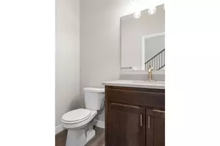 909 Dayton Ave, Saint Paul, MN 55104 - Photo 8