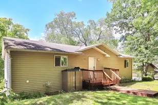 911 8th St NE, Little Falls, MN 56345 - Photo 1
