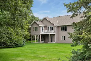 10426 Eagle Pointe Cir, Woodbury, MN 55129 - Photo 40