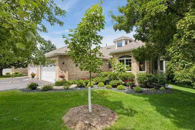 10426 Eagle Pointe Circle, Woodbury, MN 55129 - Photo 2