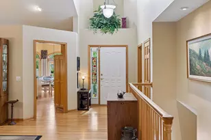 10426 Eagle Pointe Cir, Woodbury, MN 55129 - Photo 6