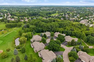 10426 Eagle Pointe Cir, Woodbury, MN 55129 - Photo 4