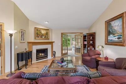 10426 Eagle Pointe Circle, Woodbury, MN 55129 - Photo 10