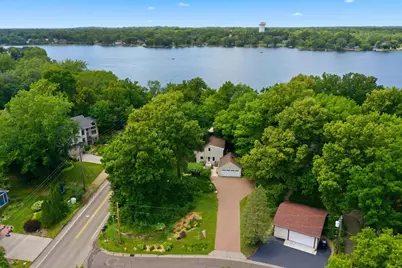 851 County Road C E, Maplewood, MN 55109 - Photo 1