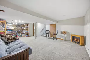 851 County Rd C E, Maplewood, MN 55109 - Photo 24
