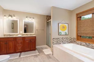 18511 Maple Leaf Dr, Eden Prairie, MN 55346 - Photo 42