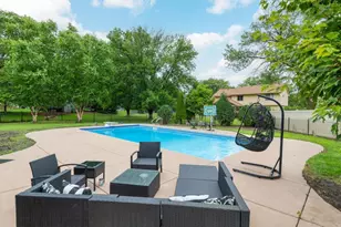 18511 Maple Leaf Dr, Eden Prairie, MN 55346 - Photo 28