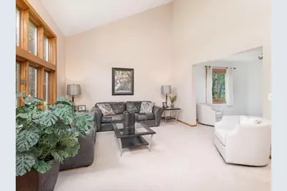 18511 Maple Leaf Drive, Eden Prairie, MN 55346 - Photo 12
