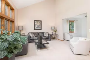18511 Maple Leaf Dr, Eden Prairie, MN 55346 - Photo 12