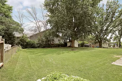 33 Greenway Avenue N, Oakdale, MN 55128 - Photo 24