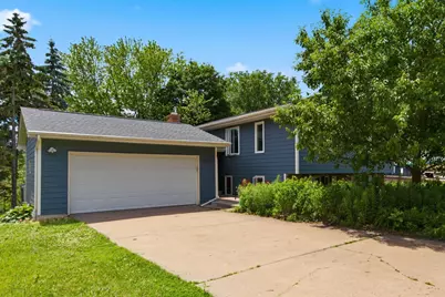 2744 Chisholm Avenue, North Saint Paul, MN 55109 - Photo 2