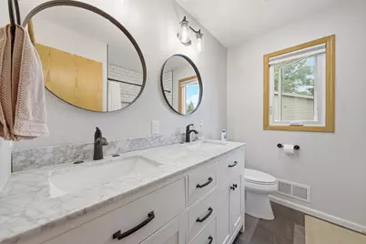 2744 Chisholm Avenue, North Saint Paul, MN 55109 - Photo 12