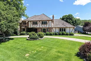 7419 Hyde Park Dr, Edina, MN 55439 - Photo 2