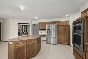 7419 Hyde Park Dr, Edina, MN 55439 - Photo 10