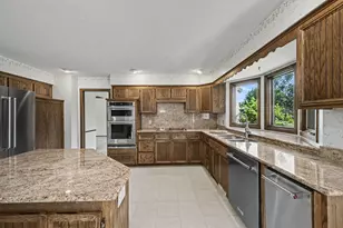 7419 Hyde Park Dr, Edina, MN 55439 - Photo 12
