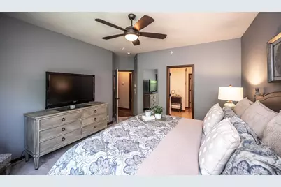 8619 Lake Riley Drive, Chanhassen, MN 55317 - Photo 20
