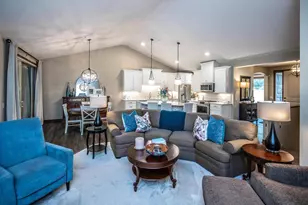 8619 Lake Riley Dr, Chanhassen, MN 55317 - Photo 14