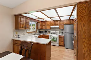 5241 Vera Cruz Ave N, Crystal, MN 55429 - Photo 8