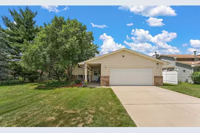 5241 Vera Cruz Avenue N, Crystal, MN 55429 - Photo 2