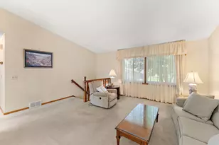 5241 Vera Cruz Ave N, Crystal, MN 55429 - Photo 4