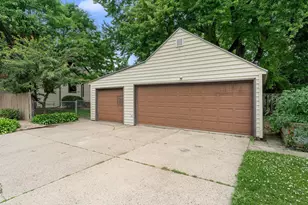 1111 5th Ave NW, Austin, MN 55912 - Photo 4