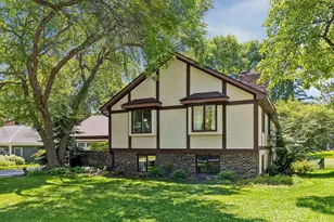 14315 Wedgeway Ct, Eden Prairie, MN 55346 - Photo 2
