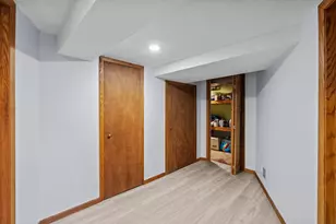 986 Galvin Ave, West Saint Paul, MN 55118 - Photo 18