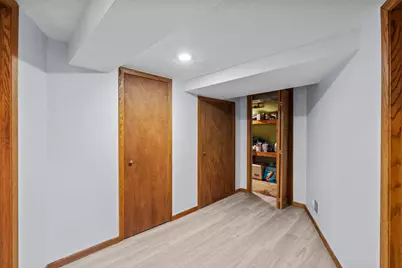 986 Galvin Avenue, West Saint Paul, MN 55118 - Photo 16