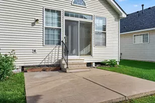 442 Meadowood Ln, Burnsville, MN 55337 - Photo 2