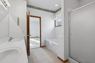 442 Meadowood Ln, Burnsville, MN 55337 - Photo 22