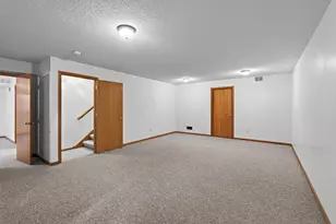 442 Meadowood Ln, Burnsville, MN 55337 - Photo 34